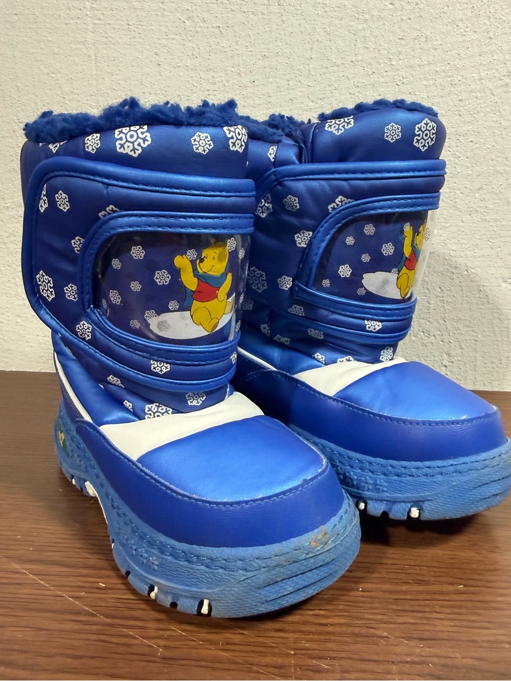 Y2K Pooh Snow Boots Toddler Size 5